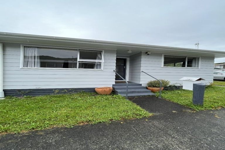 Photo of property in 35b Stockdale Street, Wainuiomata, Lower Hutt, 5014
