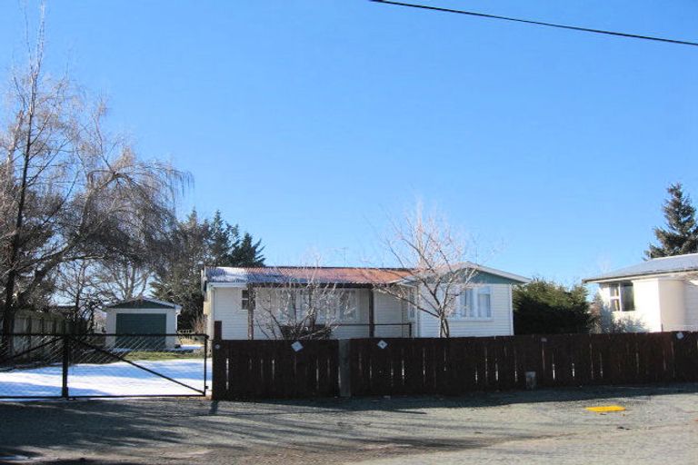 Photo of property in 60 Omahau Crescent, Twizel, 7901
