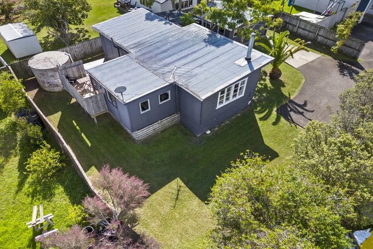 Photo of property in 2/103 Vipond Road, Stanmore Bay, Whangaparaoa, 0932