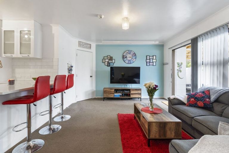 Photo of property in 1/37 Simon Ellice Drive, Bayview, Auckland, 0629