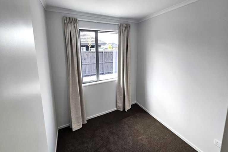Photo of property in 13 Freeville Place, New Brighton, Christchurch, 8083