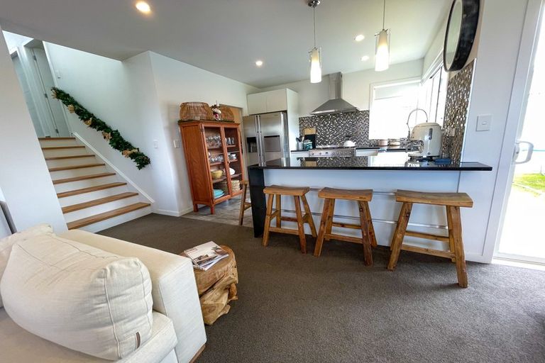 Photo of property in 129 Endeavour Drive, Whitby, Porirua, 5024