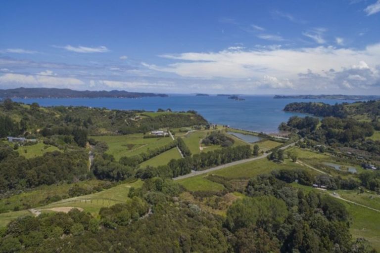 Photo of property in 889 Takatu Road, Tawharanui Peninsula, Matakana, 0986