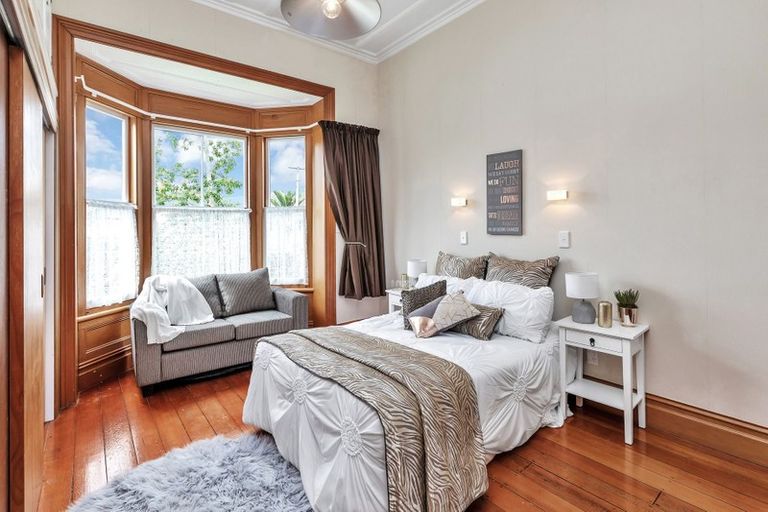 Photo of property in 6 Shortland Street, Regent, Whangarei, 0112