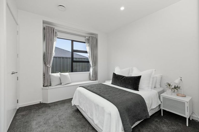 Photo of property in 7 Rotoiti Way, Poraiti, Napier, 4112