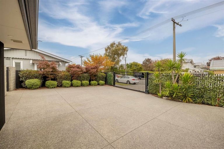 Photo of property in 67 Mays Road, St Albans, Christchurch, 8052
