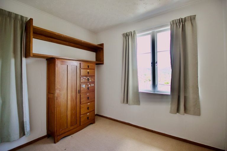 Photo of property in 5 Norman Road, Titirangi, Auckland, 0604