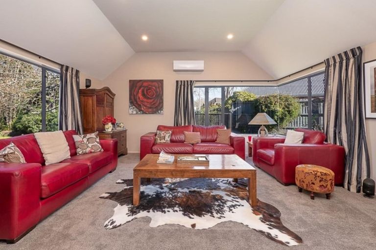 Photo of property in 24 Witbrock Crescent, Burnside, Christchurch, 8053