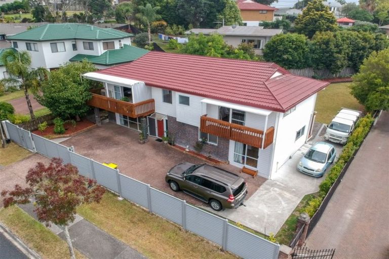 Photo of property in 30 Sturm Avenue, Massey, Auckland, 0614