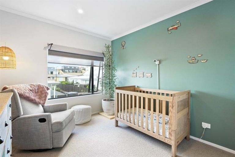 Photo of property in 31 Koura Drive, Red Beach, 0932