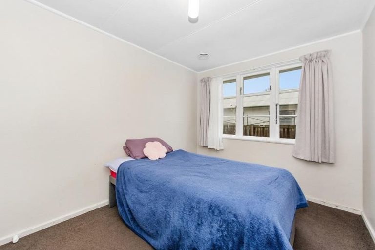 Photo of property in 24 Sare Crescent, Fairfield, Hamilton, 3214