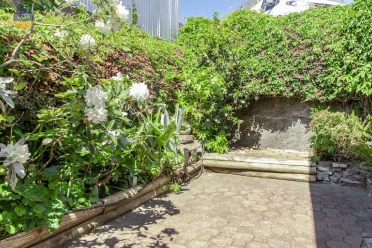 Photo of property in 15 Lawrence Road, Hospital Hill, Napier, 4110