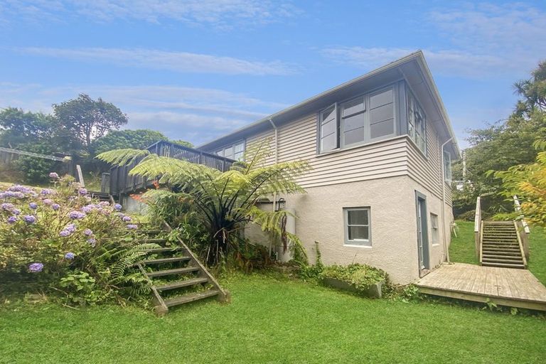 Photo of property in 3 Montgomery Avenue, Karori, Wellington, 6012