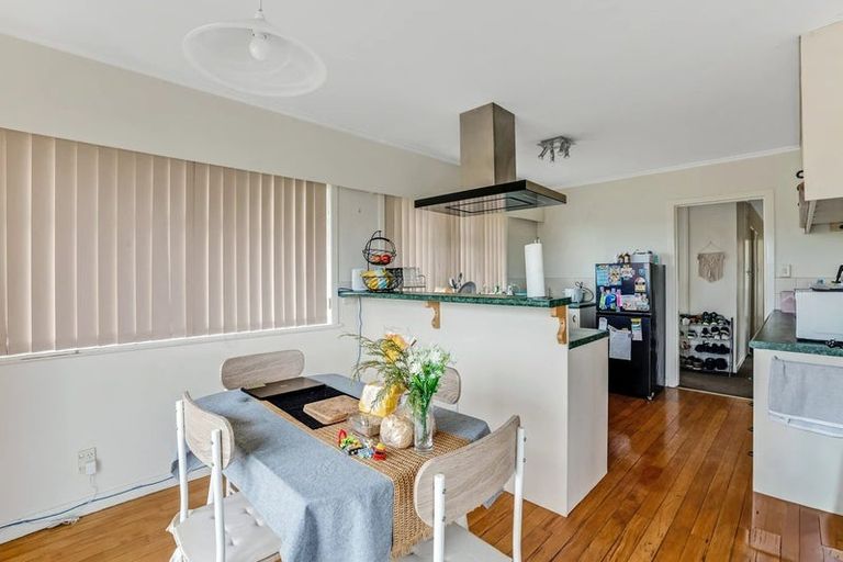 Photo of property in 43 Orams Road, Hillpark, Auckland, 2102