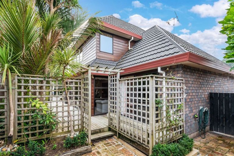 Photo of property in 1/4 Mair Street, Regent, Whangarei, 0112