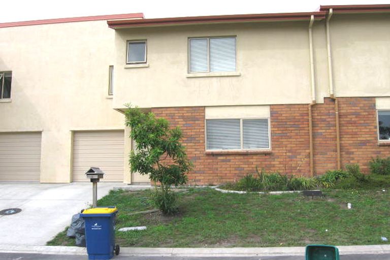 Photo of property in 5 Gina Avenue, Ranui, Auckland, 0612