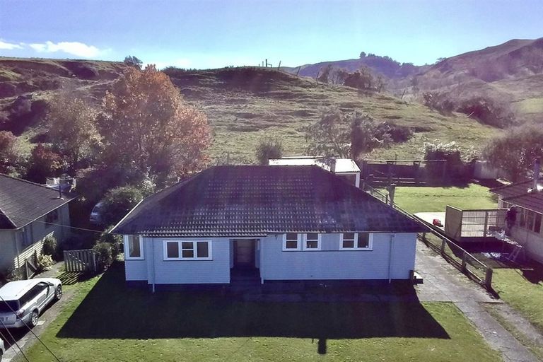 Photo of property in 15 Takahe Street, Taihape, 4720