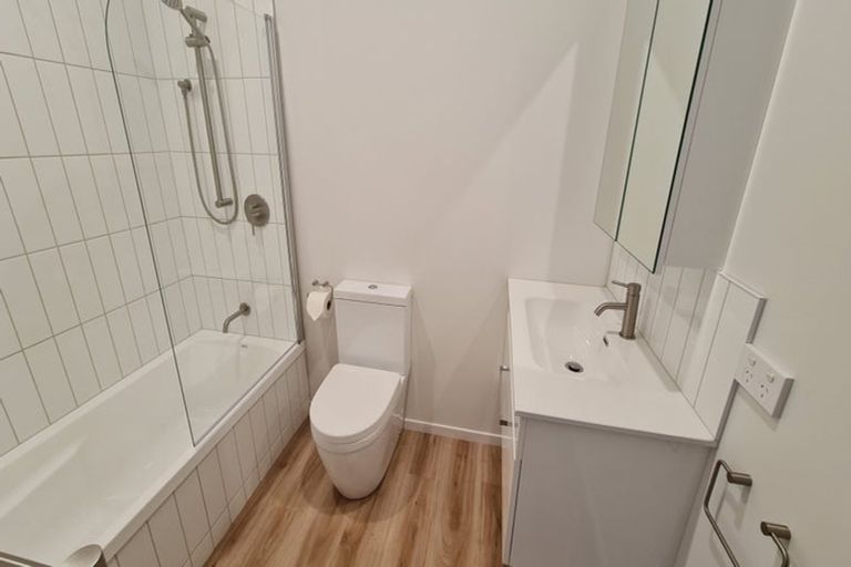 Photo of property in 21 Pipi Place, Levin, 5510