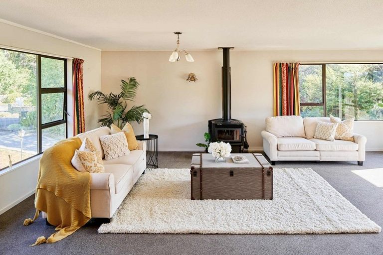 Photo of property in 38 Exploration Way, Whitby, Porirua, 5024