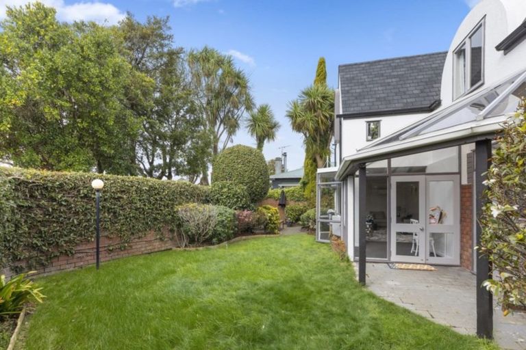 Photo of property in 84a Kings Crescent, Hutt Central, Lower Hutt, 5010