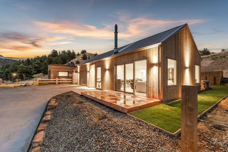 Photo of property in 46 Atkins Road, Luggate, Wanaka, 9382