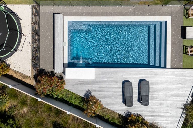 Photo of property in 2 Moemoea Place, Cambridge, 3434