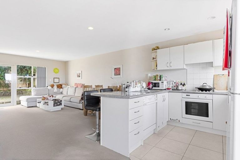 Photo of property in 3/57 Gladstone Road, Northcote, Auckland, 0627
