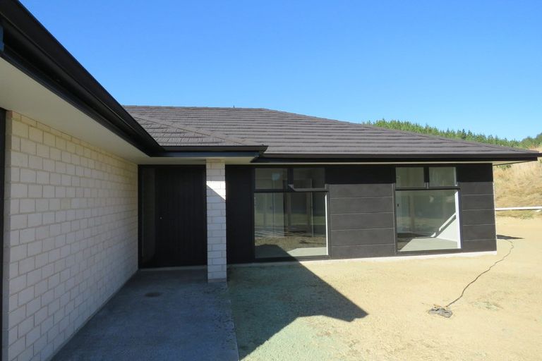 Photo of property in 12 Yorkshire Close, Whitby, Porirua, 5024