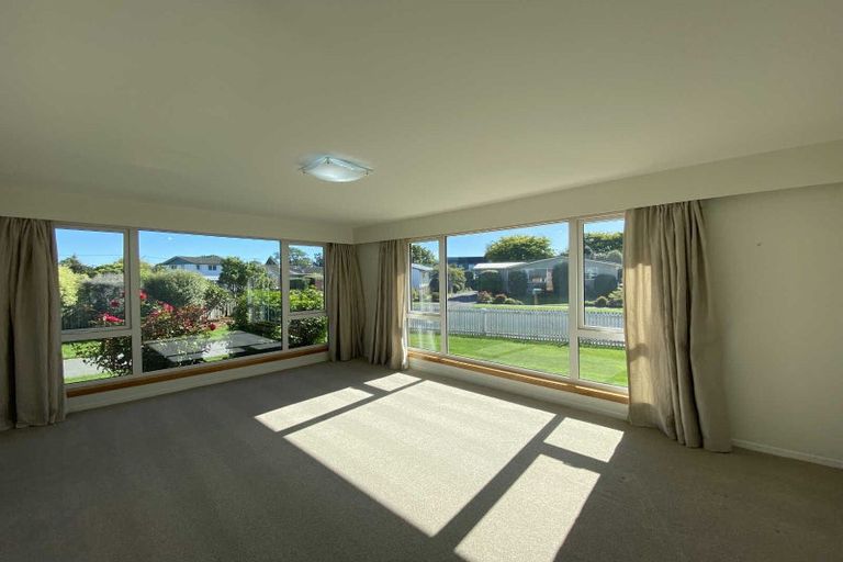 Photo of property in 8 Pelorus Place, Harewood, Christchurch, 8051