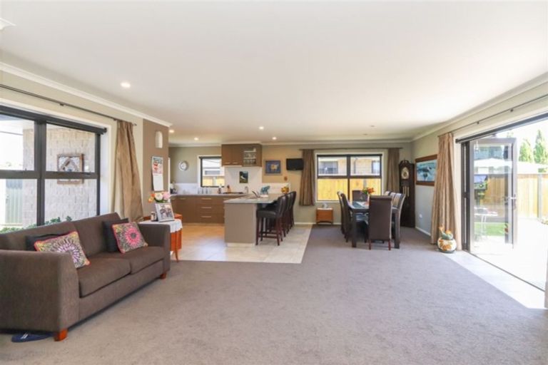 Photo of property in 16 Brookes Street, Inglewood, 4330