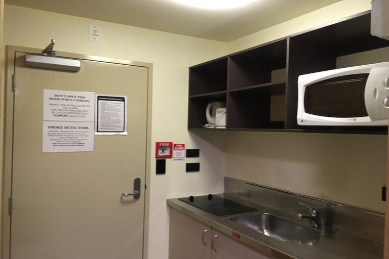 Photo of property in Martin Square Apartments, 402/20 Martin Square, Te Aro, Wellington, 6011