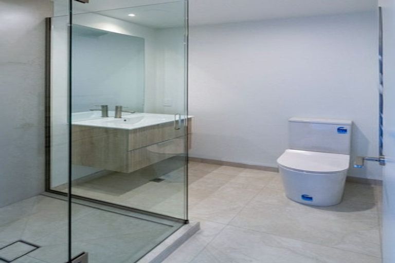Photo of property in 2/335 Gloucester Street, Christchurch Central, Christchurch, 8011