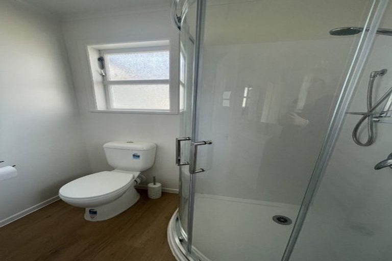 Photo of property in 5 Birdie Place, Red Beach, 0932