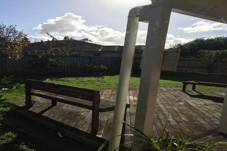 Photo of property in 64 Old Wairoa Road, Papakura, 2110