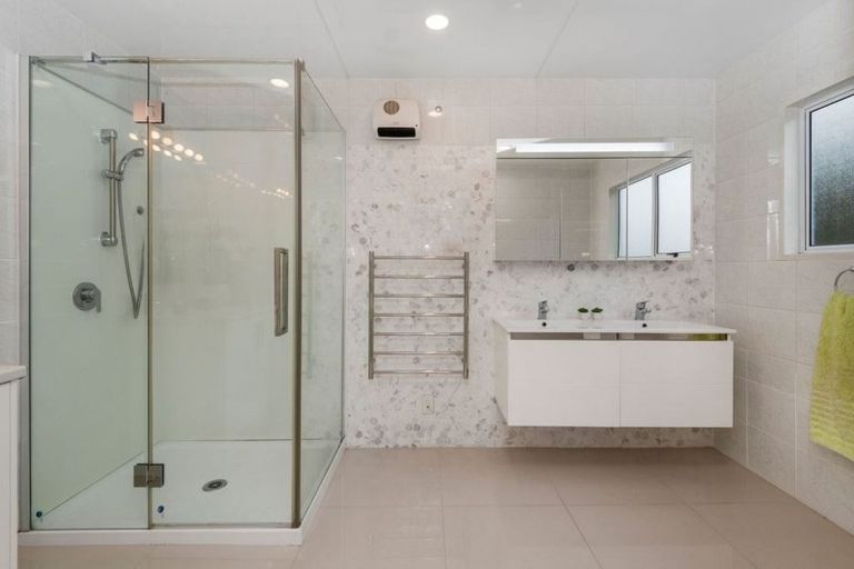 Photo of property in 5 Studfold Row, Westmorland, Christchurch, 8025