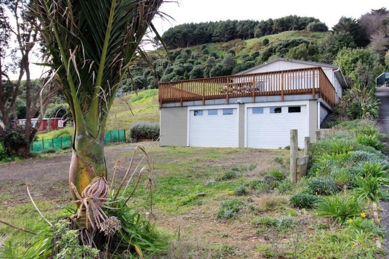 Photo of property in 1 North Street, Mokau, 4376