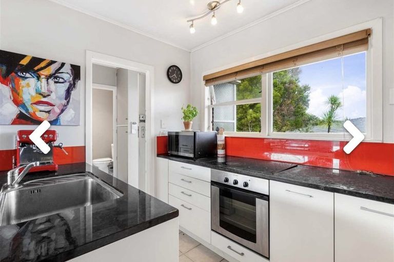 Photo of property in 2/29 Howard Road, Northcote, Auckland, 0627
