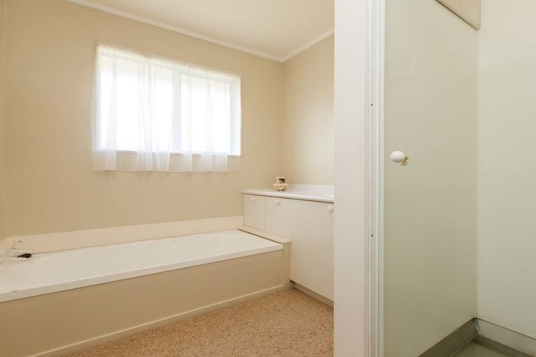 Photo of property in 5a Carroll Street, Palmerston North, 4410