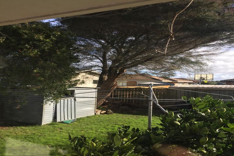 Photo of property in 64 Old Wairoa Road, Papakura, 2110