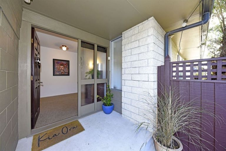 Photo of property in 56 Effingham Street, North New Brighton, Christchurch, 8083
