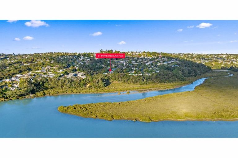 Photo of property in 61 Pemberton Avenue, Bayview, Auckland, 0629