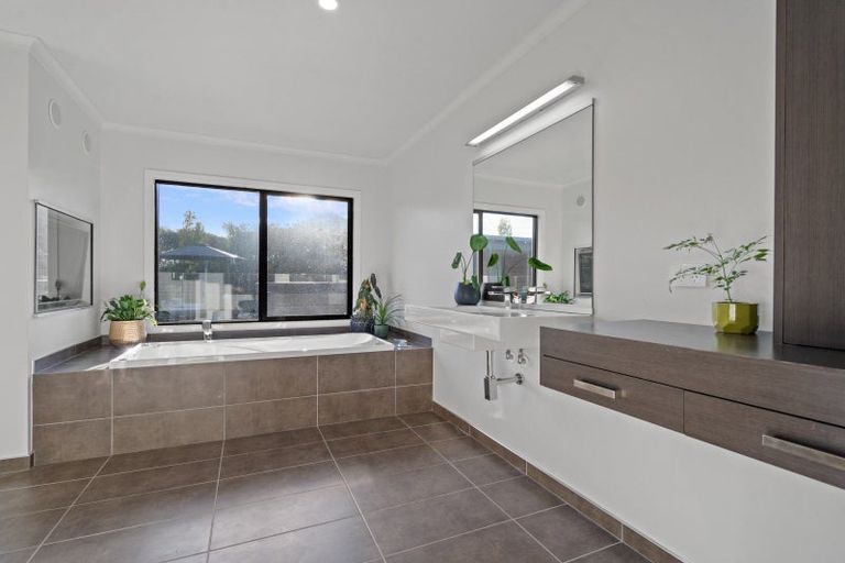 Photo of property in 210 Wards Line, Morison Bush, Greytown, 5794