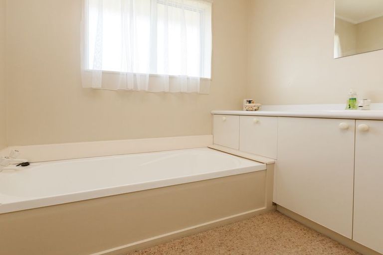Photo of property in 5a Carroll Street, Palmerston North, 4410