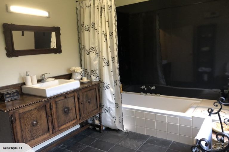 Photo of property in 43c Dale Road, Raumati South, Paraparaumu, 5032