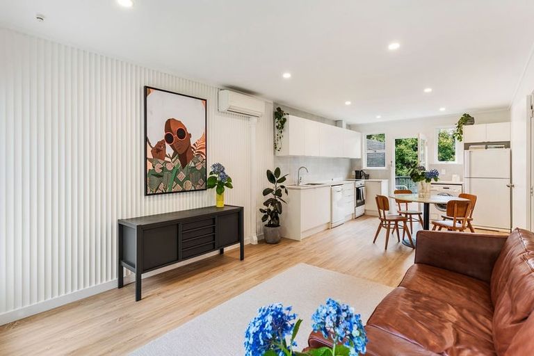 Photo of property in 6/134 Edmonton Road, Te Atatu South, Auckland, 0610