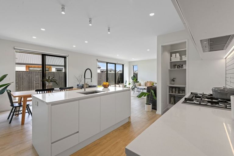 Photo of property in 12 Muirhill Street, Halswell, Christchurch, 8025