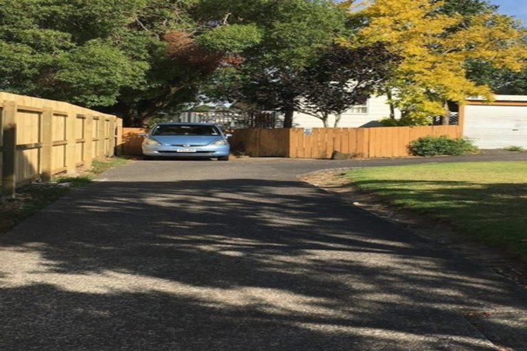 Photo of property in 1/22 Darnell Crescent, Clover Park, Auckland, 2019