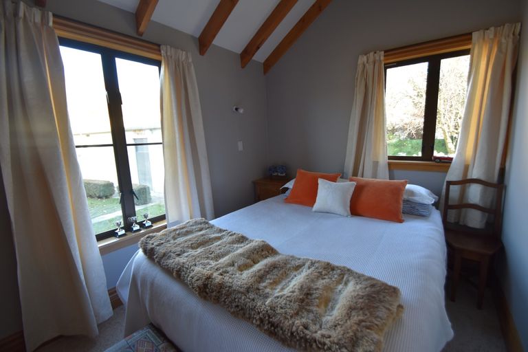 Photo of property in 17 Sutherland Road, Omarama, 9412