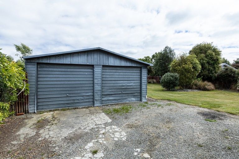 Photo of property in 16 Herbert Street, Waimate, 7924
