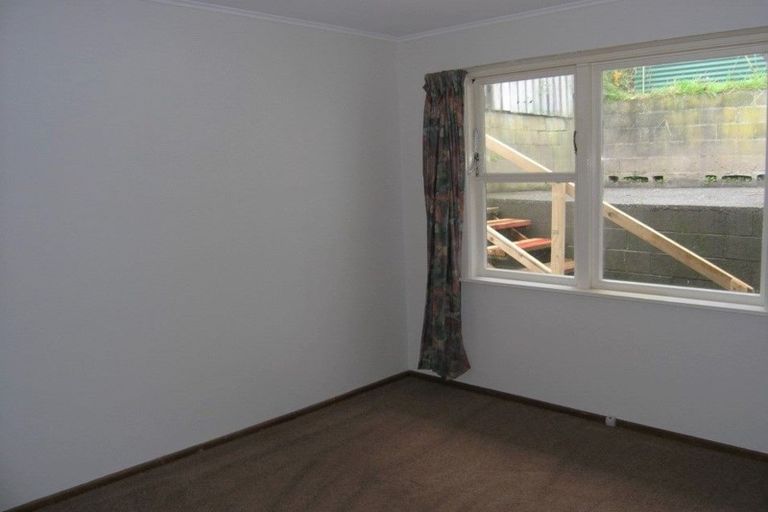 Photo of property in 182 George Street, Stokes Valley, Lower Hutt, 5019